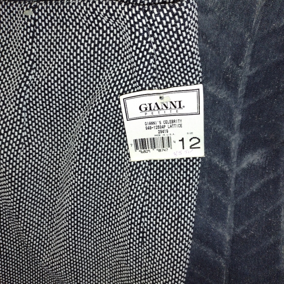 Gianni Celebrity Lattice Skirt size 12P - Picture 5 of 5